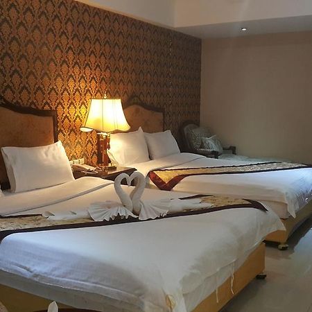 The Privi Suites Pattaya Bagian luar foto