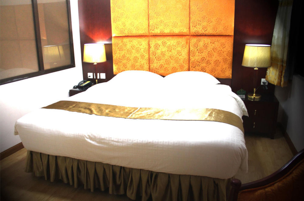 The Privi Suites Pattaya Bagian luar foto