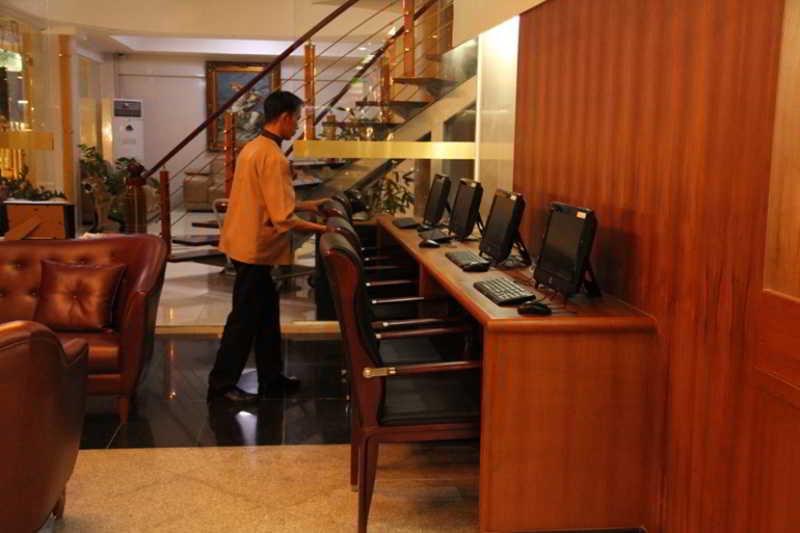 The Privi Suites Pattaya Bagian luar foto