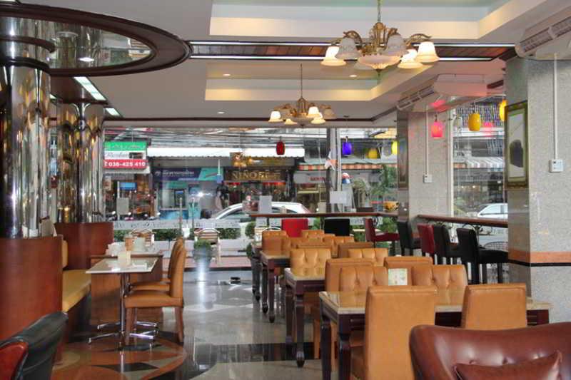 The Privi Suites Pattaya Bagian luar foto