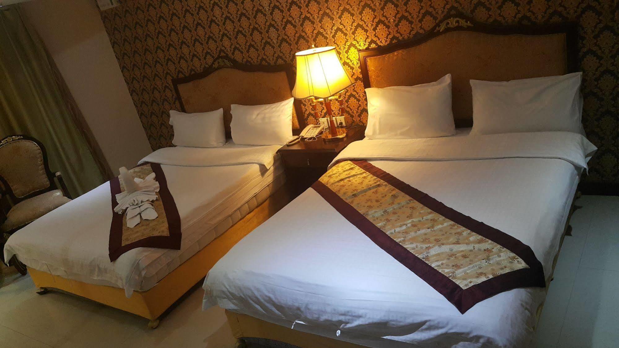 The Privi Suites Pattaya Bagian luar foto