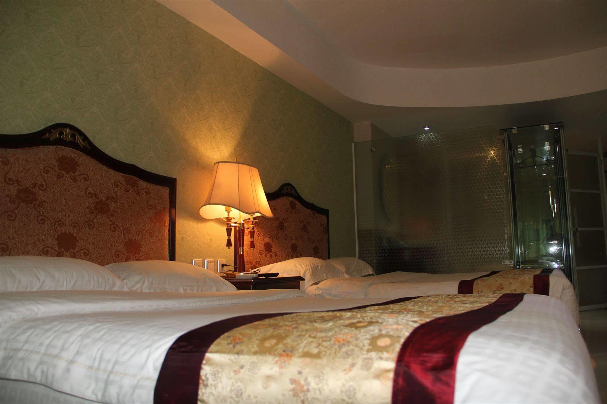 The Privi Suites Pattaya Bagian luar foto
